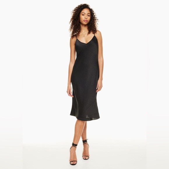 Wilfred Dresses & Skirts - ✨Host Pick✨Aritzia Wilfred Only Slip Midi Dress